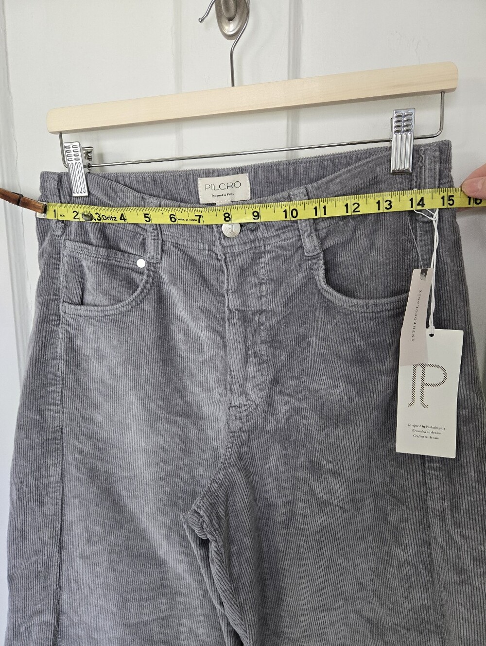 NWT Pilcro The Adi Mid-Rise Frayed Relaxed Flare Pants Corduroy Edition Size 28 - Picture 11 of 11
